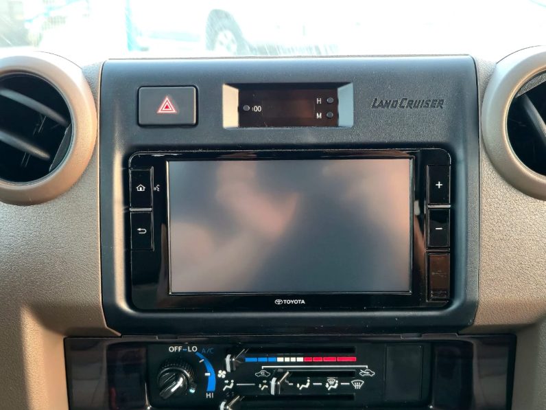 TOYOTA LC 79 DOUBLE CABIN DIESEL 2.8 MT -STD  E  2025 – WHITE INSIDE BEIGE –