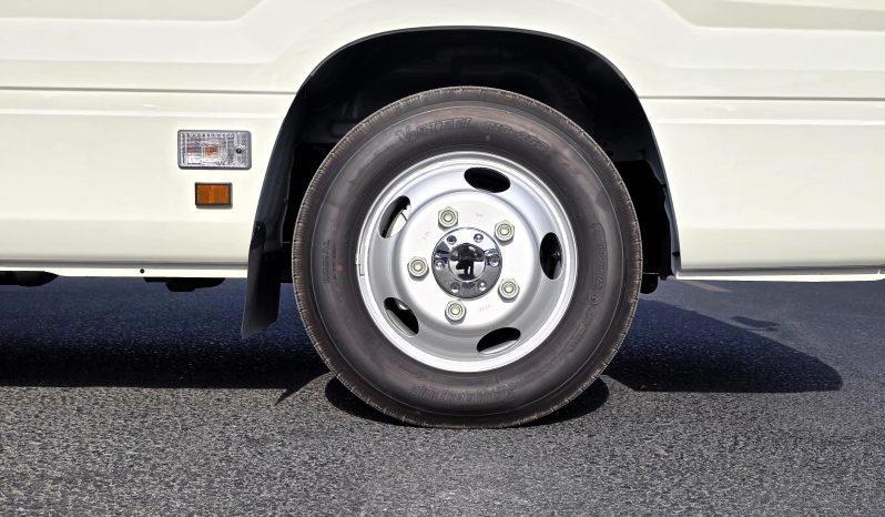 
								TOYOTA COASTER DIESEL 4.0 MT – AUTO DOOR – 23 SEATER – 2 POINT BELT – 2025 MODEL – WHITE  full									
