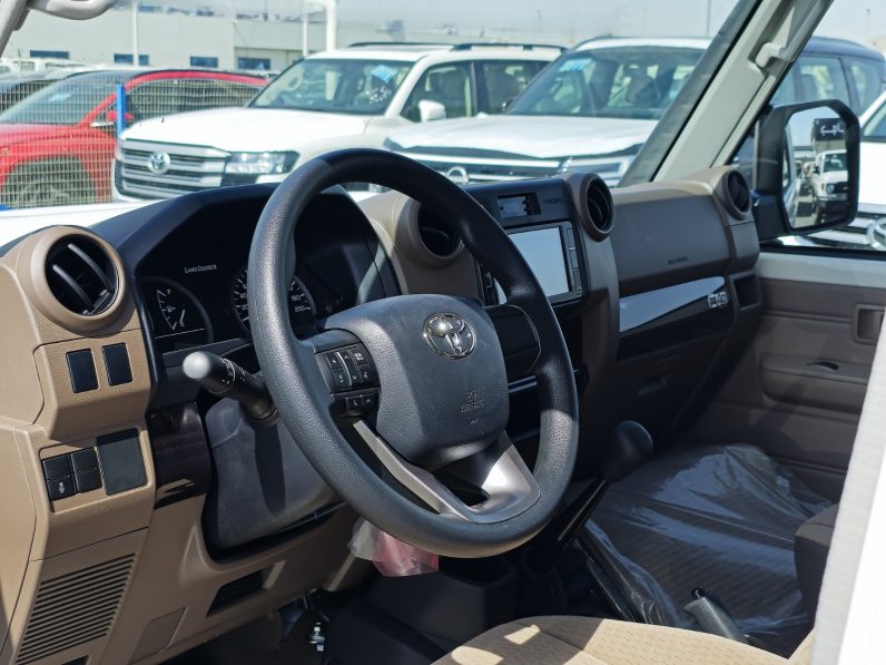 TOYOTA LC 79 DOUBLE CABIN DIESEL 2.8 MT -STD  E  2025 – WHITE INSIDE BEIGE –