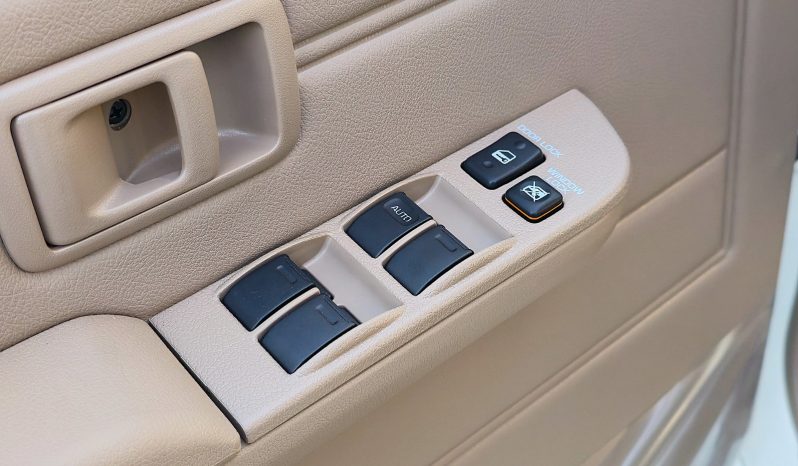 
								TOYOTA LC 79 DOUBLE CABIN DIESEL 2.8 MT -STD  E  2025 – WHITE INSIDE BEIGE – full									