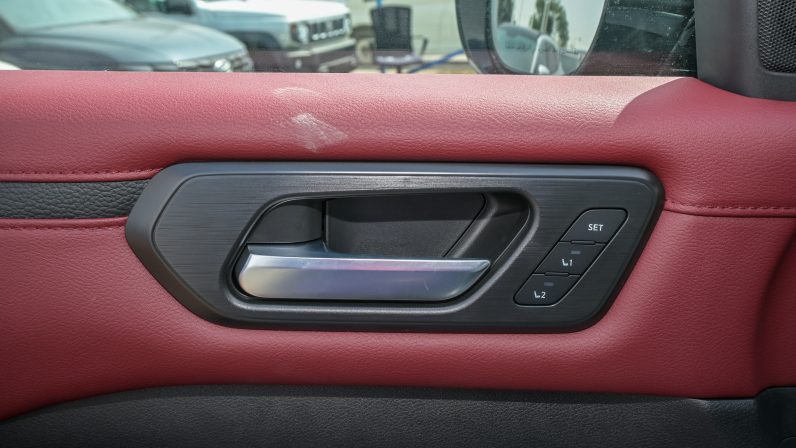 NISSAN PATROL LE PLATINUM 3.5 – 2025 MODEL – GRAY INSIDE RED