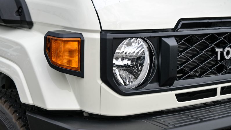 TOYOTA LC79 4.2 DC – MT – DIESEL –  STANDARD