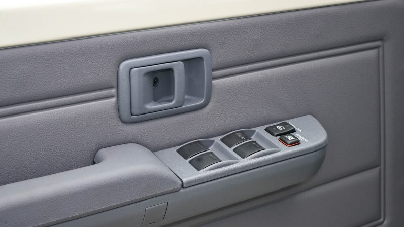 TOYOTA LC79 4.2 DC – MT – DIESEL –  STANDARD