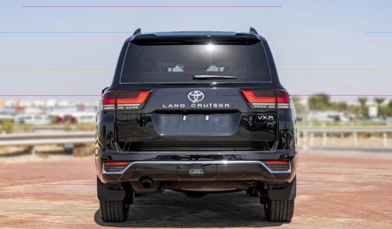 
								Toyota Land Cruiser LC300 3.5L VXR Twin-Turbo Petrol – Black- 2025 full									