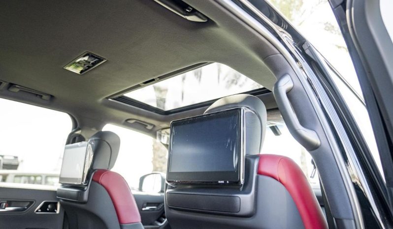 
								Toyota Land Cruiser LC300 3.5L VXR Twin-Turbo Petrol – Black- 2025 full									