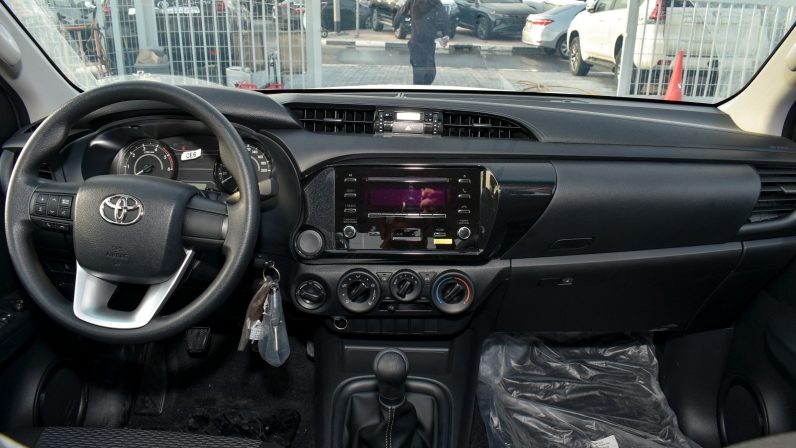 TOYOTA HILUX DIESEL 2.4 – COMFORT WIDE CABIN – BLACK