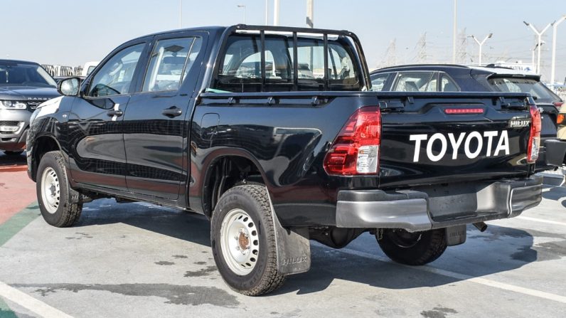 TOYOTA HILUX DIESEL 2.4 – BASIC OPTION – BLACK
