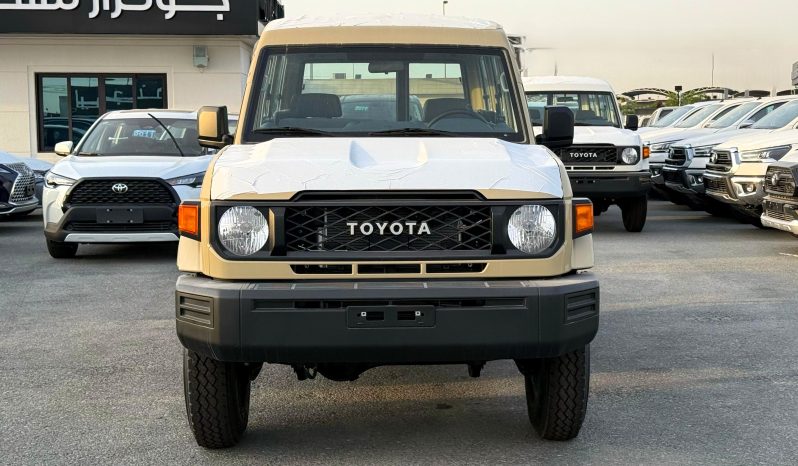 
								TOYOTA LC78 PETROL 4.0 – BASIC – MT – PW – 2025 MODEL  – BEIGE INSIDE GREY  full									