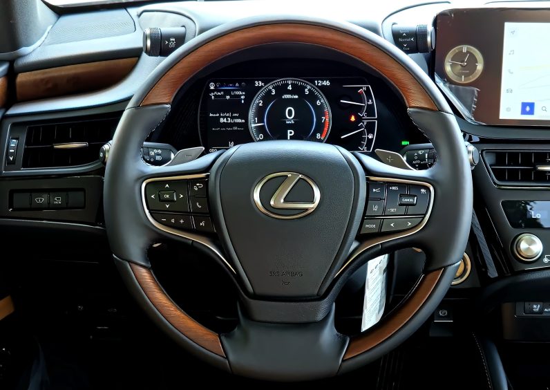 LEXUS ES350 – SIGNET – 3.5L – 2025 MODEL – WHITE INSIDE TAN – OMAN SPECS