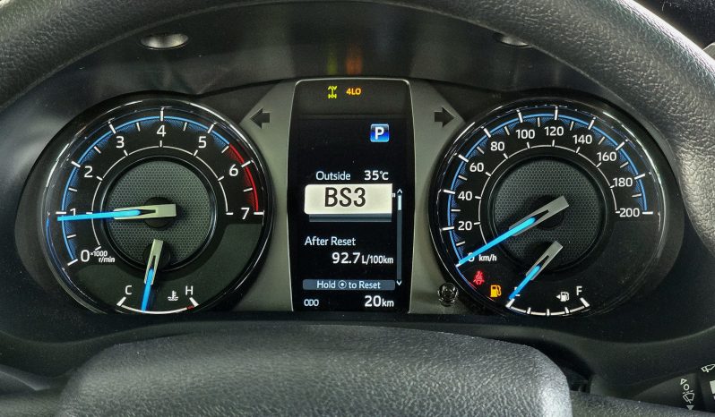 
								HILUX ADVENTURE PETROL 4.0L – FULL WITH COMPRESSOR – WHITE INSIDE BLACK – OMANI full									