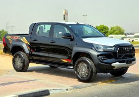 TOYOTA HILUX GR -S PETROL 4.0 – DIGITAL MIRROR – FULL OPTIONS – 2025 MODEL – BLACK INSIDE BLACK – OMANI