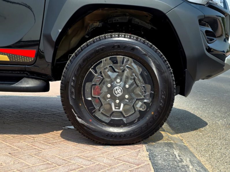 TOYOTA HILUX GR -S PETROL 4.0 – DIGITAL MIRROR – FULL OPTIONS – 2025 MODEL – BLACK INSIDE BLACK – OMANI
