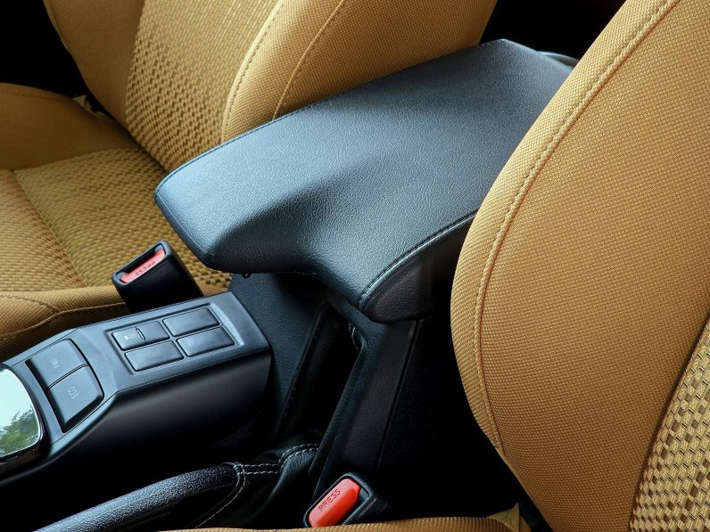 TOYOTA FORTUNER PETROL 2.7 – MANUAL A.C – ALLOY WHEELS – 2025 MODEL – WHITE INSIDE BROWN – YEMEN SPECS