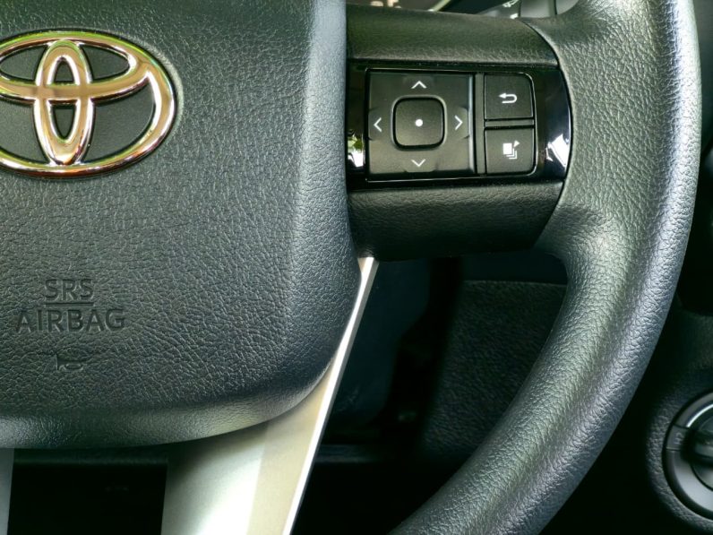 TOYOTA HILUX DIESEL 2.4 DOUBLE CABIN – AT – FULL OPTIONS – PUSH START – 2025 MODEL – WHITE INSIDE RED – JORDAN SPECS