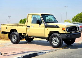 TOYOTA LC79 SINGLE CABIN PETROL 4.0 – A/T – STD – E – DIFF LOCK – 2025 MODEL – BEIGE INSIDE BEIGE – OMANI