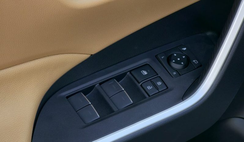 
								TOYOTA RAV4 2.5 HYBRID – XLE – G – MID OPTIONS – 2025 MODEL – BLACK INSIDE BEIGE – GCC SPECS full									