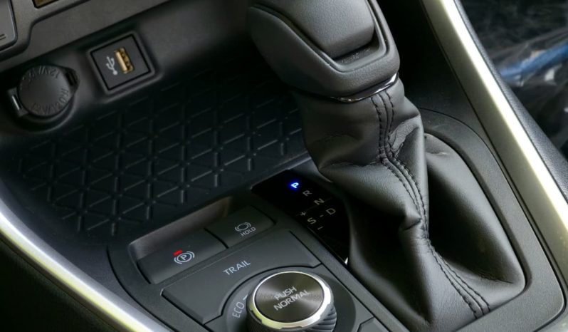 
								TOYOTA RAV4 2.5 HYBRID – XLE – G – MID OPTIONS – 2025 MODEL – BLACK INSIDE BEIGE – GCC SPECS full									
