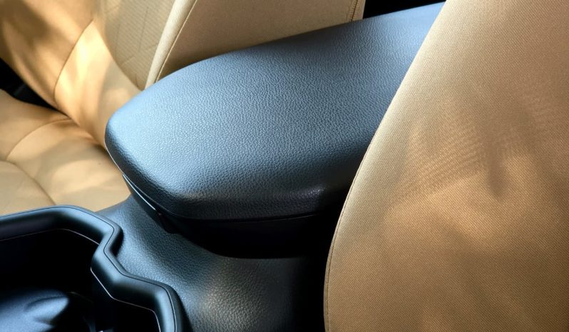 
								TOYOTA RAV4 2.5 HYBRID – XLE – G – MID OPTIONS – 2025 MODEL – BLACK INSIDE BEIGE – GCC SPECS full									