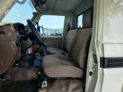 
										TOYOTA LC79 SINGLE CABIN DIESEL 2.8 MT – STD – E – MODEL 2025 – WHITE INSIDE BEIGE – GCC SPECS full									