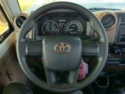 
										TOYOTA LC79 SINGLE CABIN DIESEL 2.8 MT – STD – E – MODEL 2025 – WHITE INSIDE BEIGE – GCC SPECS full									