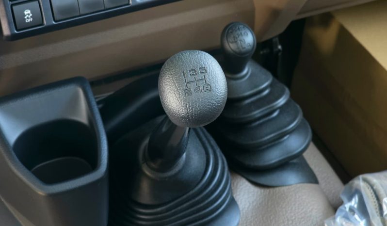 
								TOYOTA LC79 SINGLE CABIN DIESEL 2.8 MT – STD – E – MODEL 2025 – WHITE INSIDE BEIGE – GCC SPECS full									
