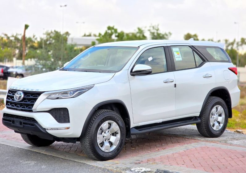 TOYOTA FORTUNER 2.4 DIESEL – STANDARD OPTIONS – 2025 MODEL – WHITE INSIDE BROWN – GCC SPECS