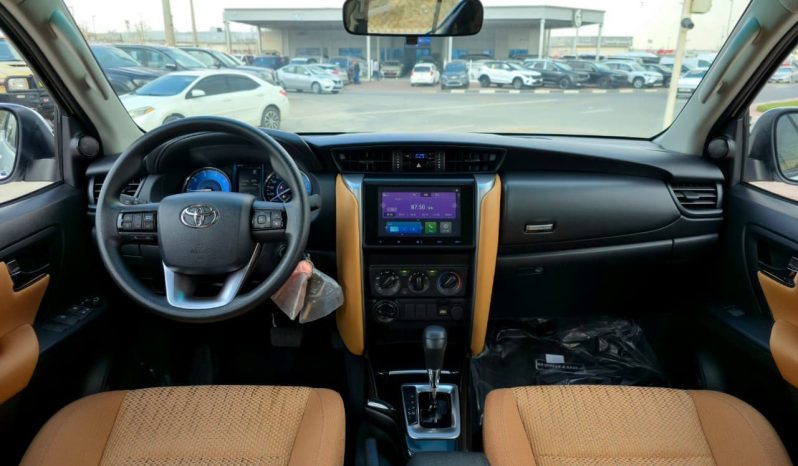 
								TOYOTA FORTUNER 2.4 DIESEL – STANDARD OPTIONS – 2025 MODEL – WHITE INSIDE BROWN – GCC SPECS full									