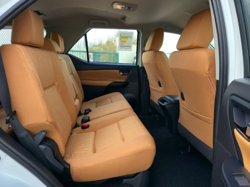 TOYOTA FORTUNER 2.4 DIESEL – STANDARD OPTIONS – 2025 MODEL – WHITE INSIDE BROWN – GCC SPECS