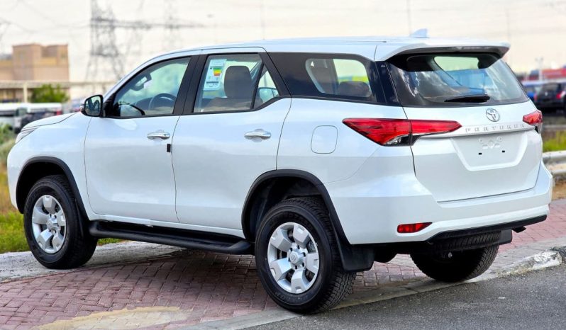 
								TOYOTA FORTUNER 2.4 DIESEL – STANDARD OPTIONS – 2025 MODEL – WHITE INSIDE BROWN – GCC SPECS full									
