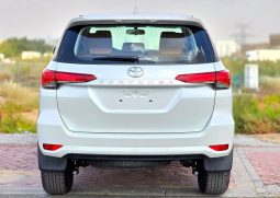 
										TOYOTA FORTUNER 2.4 DIESEL – STANDARD OPTIONS – 2025 MODEL – WHITE INSIDE BROWN – GCC SPECS full									