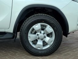 
										TOYOTA FORTUNER 2.4 DIESEL – STANDARD OPTIONS – 2025 MODEL – WHITE INSIDE BROWN – GCC SPECS full									
