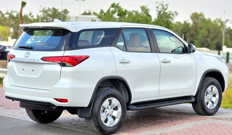 
								TOYOTA FORTUNER 2.4 DIESEL – STANDARD OPTIONS – 2025 MODEL – WHITE INSIDE BROWN – GCC SPECS full									