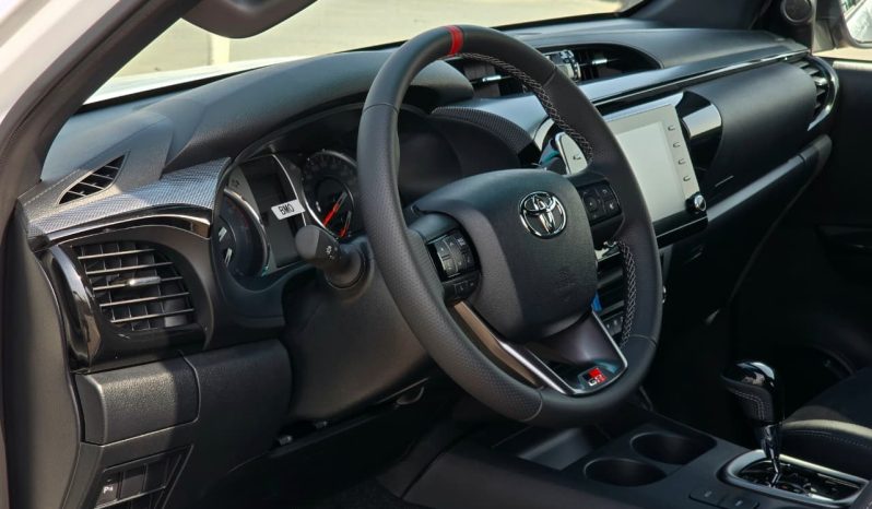 
								TOYOTA HILUX GR -S PETROL 4.0 – DIGITAL MIRROR – FULL OPTIONS – 2025 MODEL – WHITE INSIDE BLACK – GCC SPECS full									