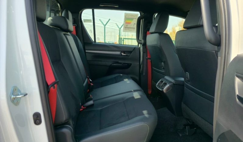 
								TOYOTA HILUX GR -S PETROL 4.0 – DIGITAL MIRROR – FULL OPTIONS – 2025 MODEL – WHITE INSIDE BLACK – GCC SPECS full									