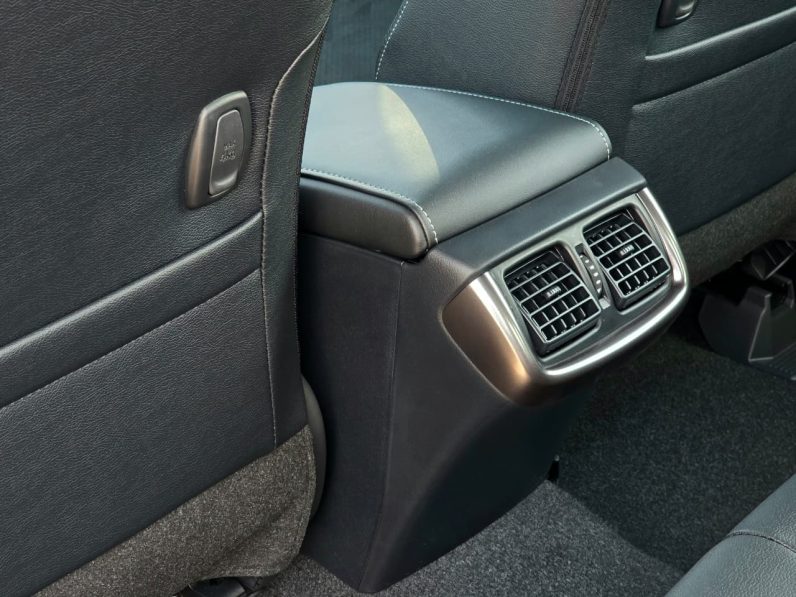 TOYOTA HILUX GR -S PETROL 4.0 – DIGITAL MIRROR – FULL OPTIONS – 2025 MODEL – WHITE INSIDE BLACK – GCC SPECS