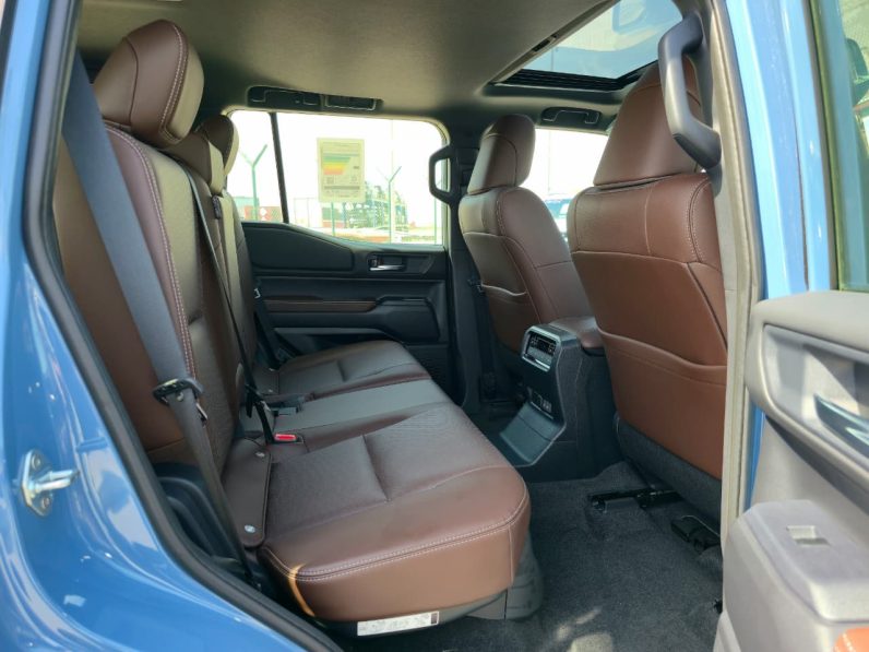 TOYOTA PRADO 2.4T PETROL – ADVENTURE HIGH PACKAGE – MEMORY SEATS – RADAR – HUD – 2025 MODEL – BLUE INSIDE BROWN
