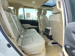 
										TOYOTA LC300 4.0L PETROL – GXR MID – SUNROOF – 18” A/W – 2025 MODEL – WHITE INSIDE BEIGE full									