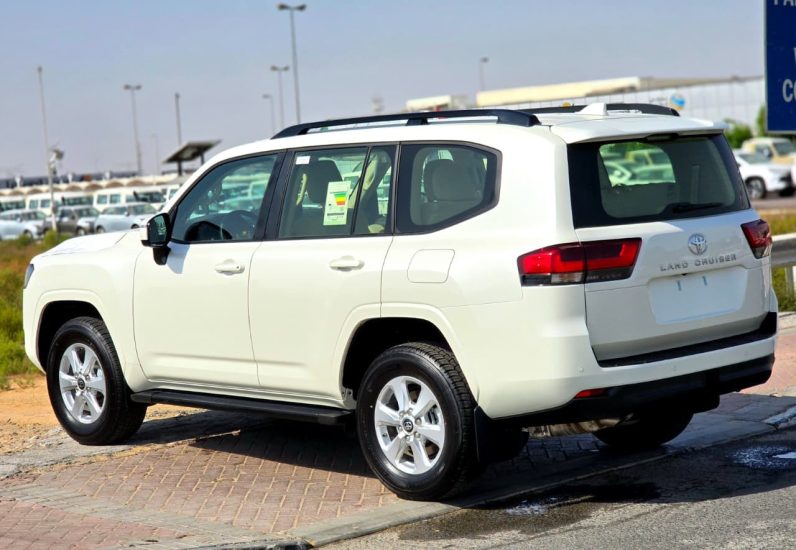 TOYOTA LC300 4.0L PETROL – GXR MID – SUNROOF – 18” A/W – 2025 MODEL – WHITE INSIDE BEIGE