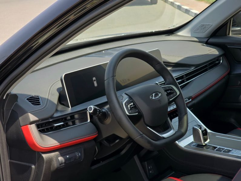 TIGGO 4 PRO – 1.5L – LUXURY SPECS – GCC – 2026 MODEL – BLACK INSIDE BLACK/RED – GCC SPECS