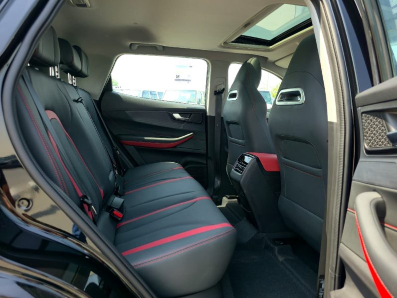 TIGGO 4 PRO – 1.5L – LUXURY SPECS – GCC – 2026 MODEL – BLACK INSIDE BLACK/RED – GCC SPECS