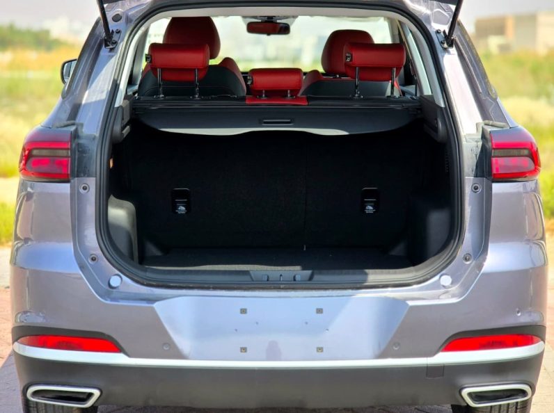 TIGGO 7 CHAMPION – 1.5T – PENORAMA – 360 CAMERA – LEATHER – DRIVER POWER SEAT – ALLOY WHEEL – GCC – 2026 MODEL – GRAY INSIDE RED – GCC SPECS
